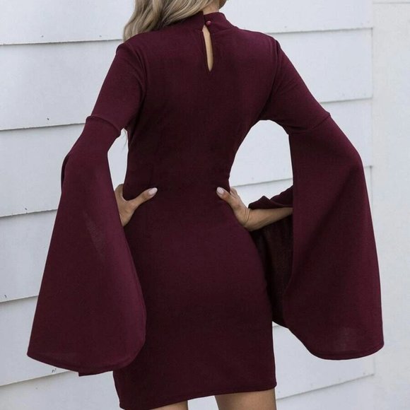 Women's Cloak Sleeve Bodycon Mini Dress - Picture 5 of 7